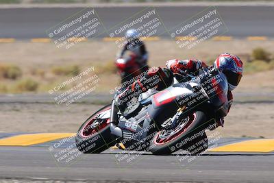 media/Oct-08-2022-SoCal Trackdays (Sat) [[1fc3beec89]]/Turn 14 (1050am)/